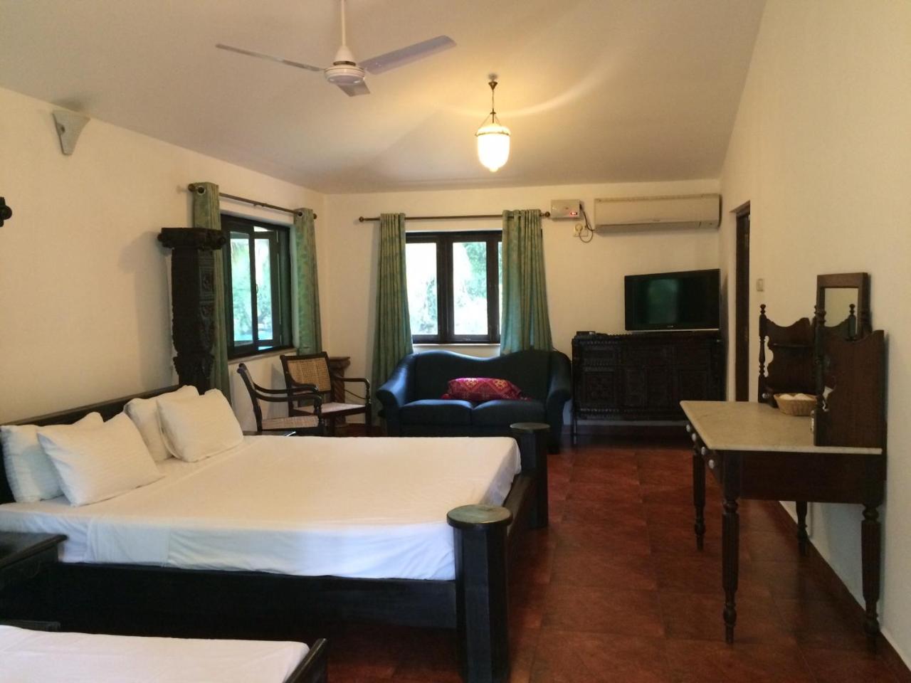 Island House Goa Hotel Goltim ภายนอก รูปภาพ
